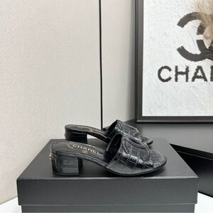 CHANEL Sandals
